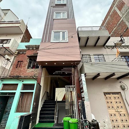 Cable Car Hotel Benares Buitenkant foto