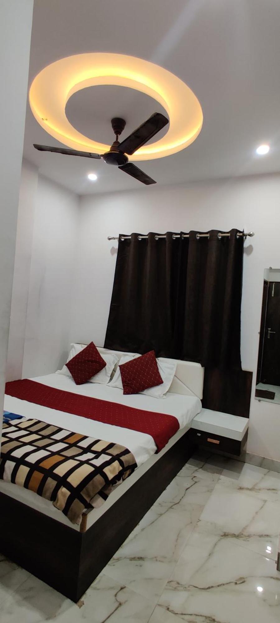 Cable Car Hotel Benares Buitenkant foto